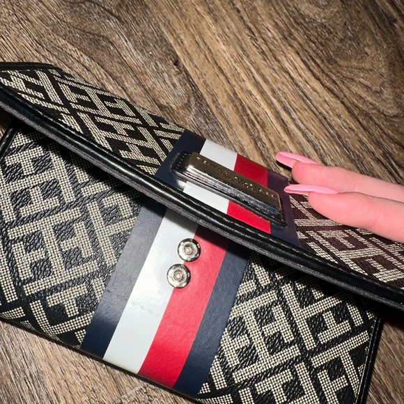 Tommy Hilfiger Purse and wallet set - Picture 3 of 7